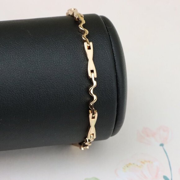 "Wavy Link Rose Gold Bracelet in High-Polish Finish, XPBL0882 - Picture 9 of 12